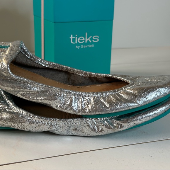 Tieks Size 7 Silver Screen - Picture 3 of 8